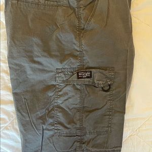 Wrangler cargo shorts men size 38W